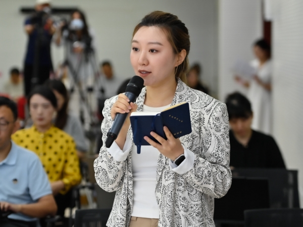 人民網(wǎng)記者提問(wèn)。國(guó)家衛(wèi)生健康委供圖
