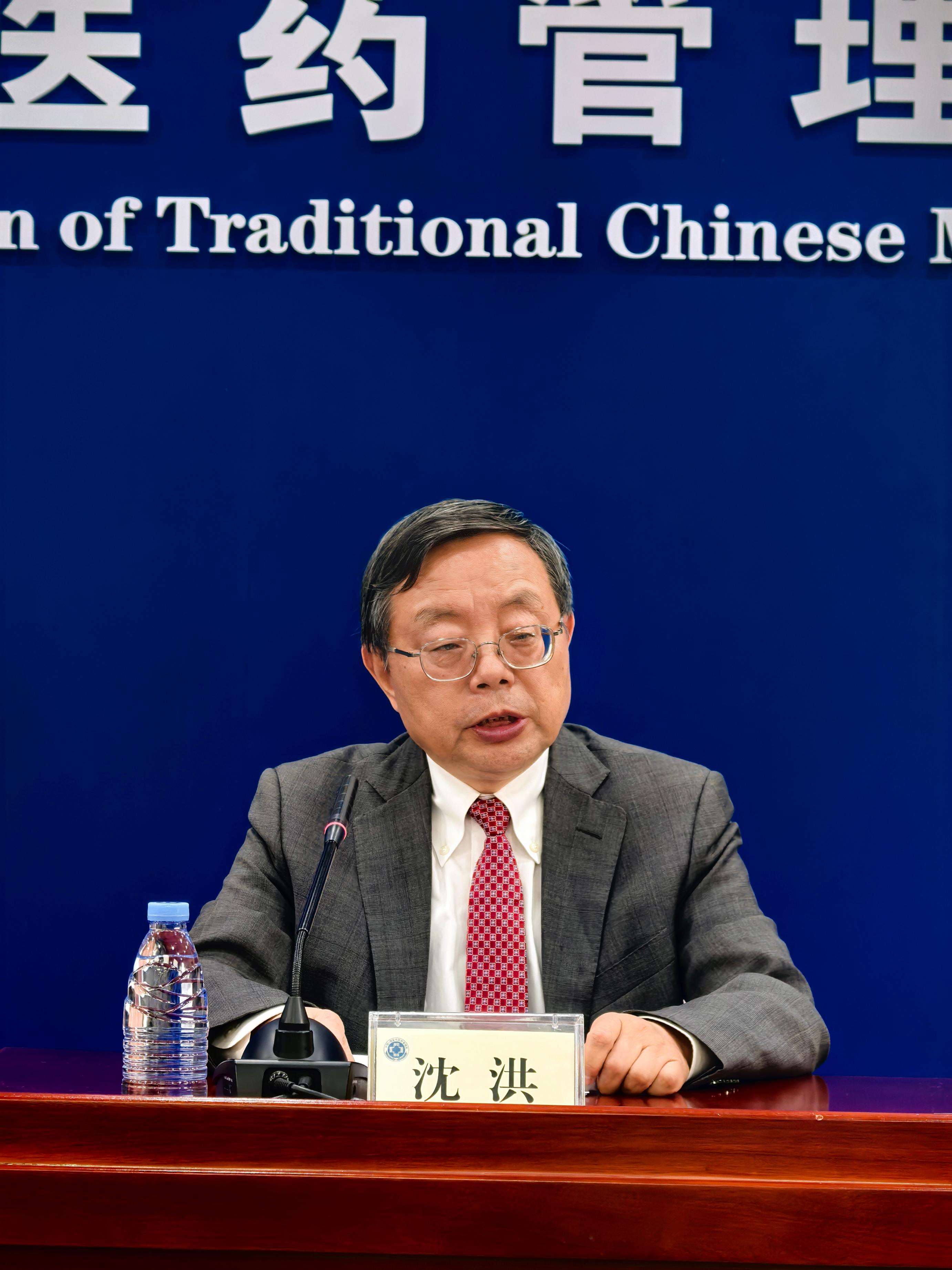 江蘇省中醫(yī)院消化病研究所所長沈洪。人民網(wǎng)記者蔣波 攝